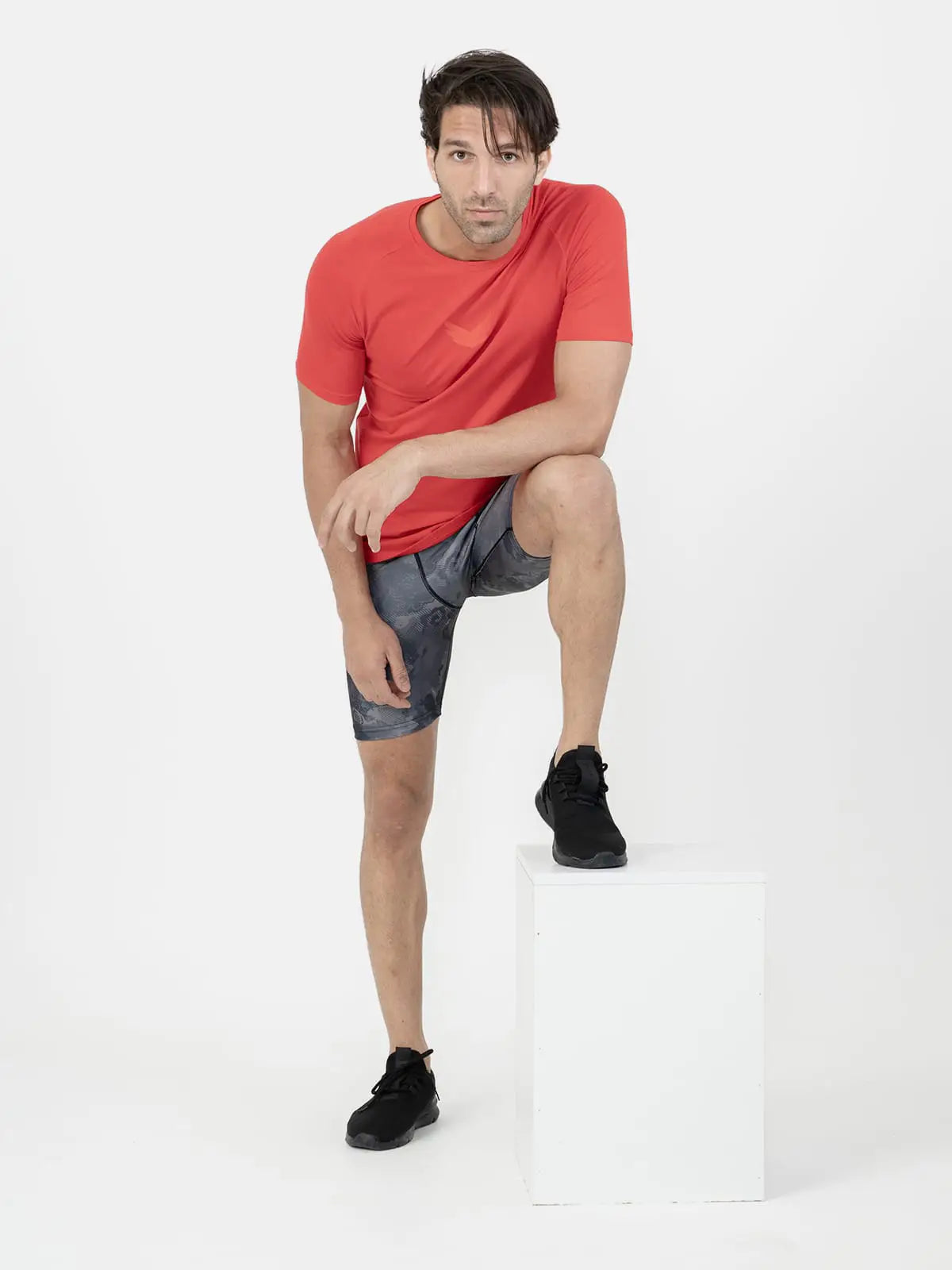 Curved Hem Basic Short Sleeve Training T-shirt - Chilli Red Curved Hem Basic Short Sleeve Training T-shirt - Chilli Red