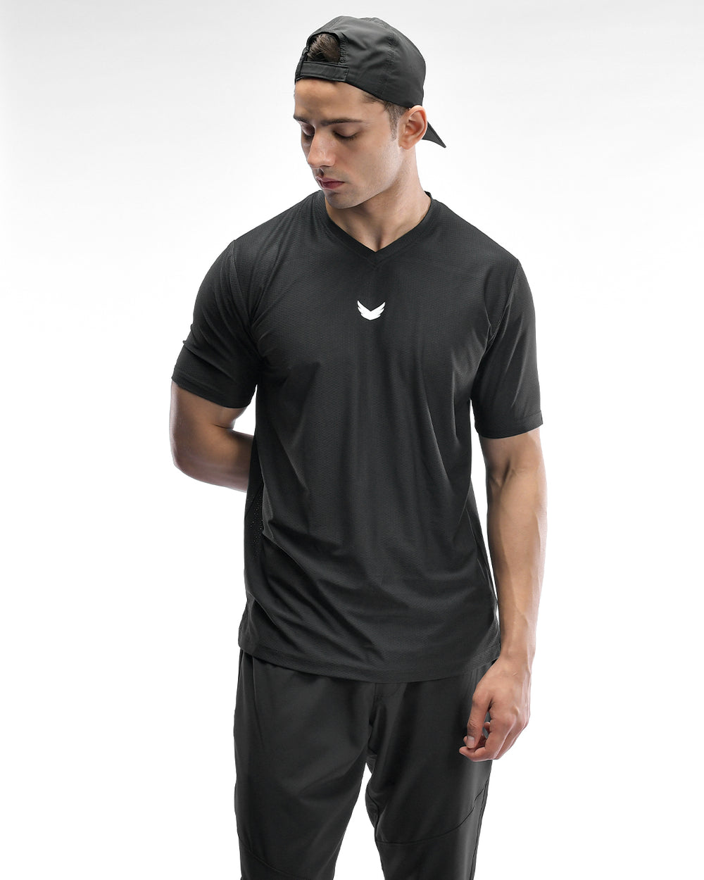 Wings Turbotec V-Neck Tee – Black