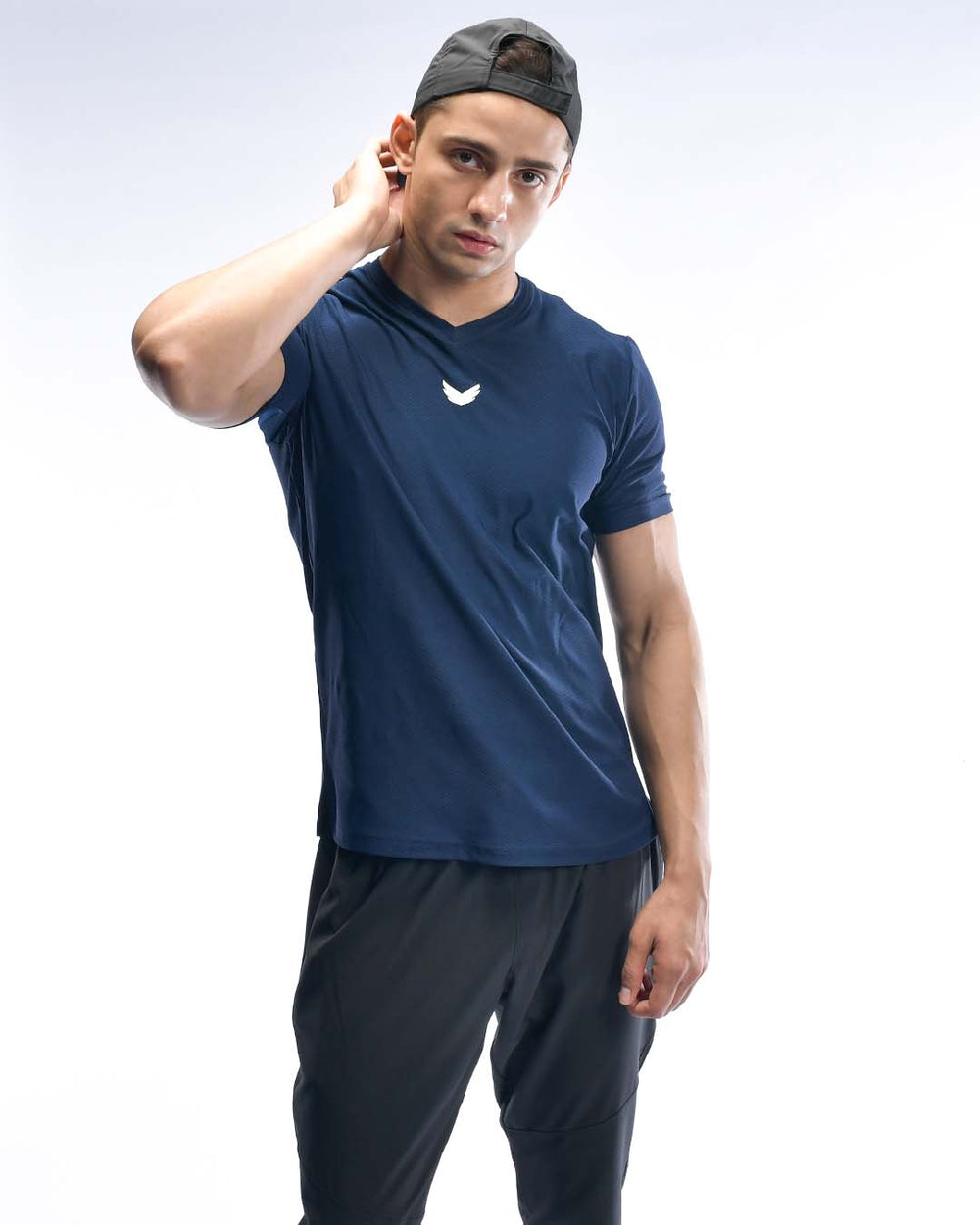 Wings Turbotec V-Neck Tee – Navy